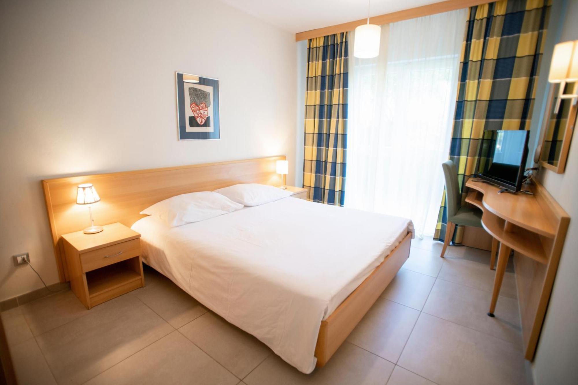 Aminess Vival Casa Velaris Hotel Supetar Eksteriør billede