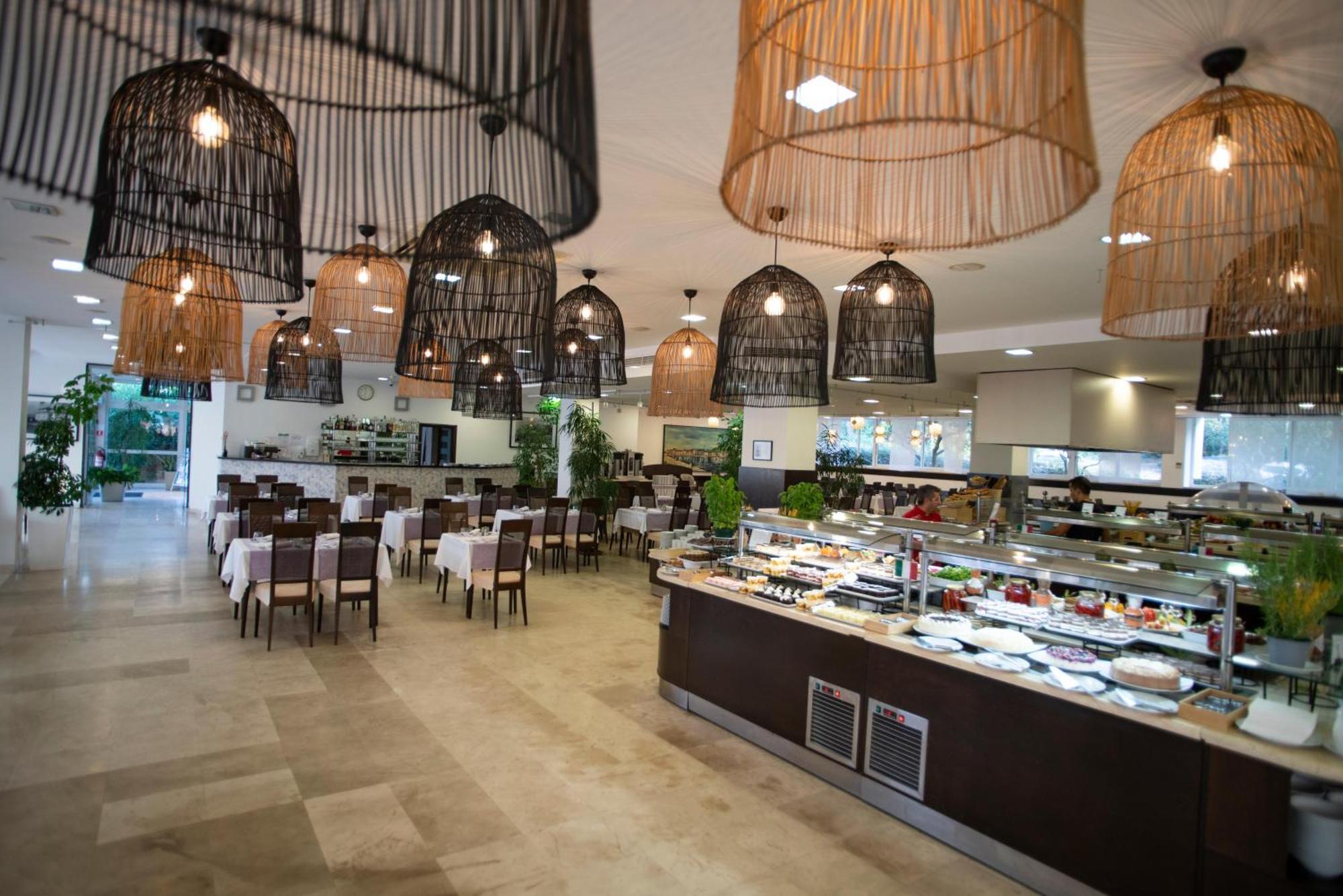 Aminess Vival Casa Velaris Hotel Supetar Eksteriør billede