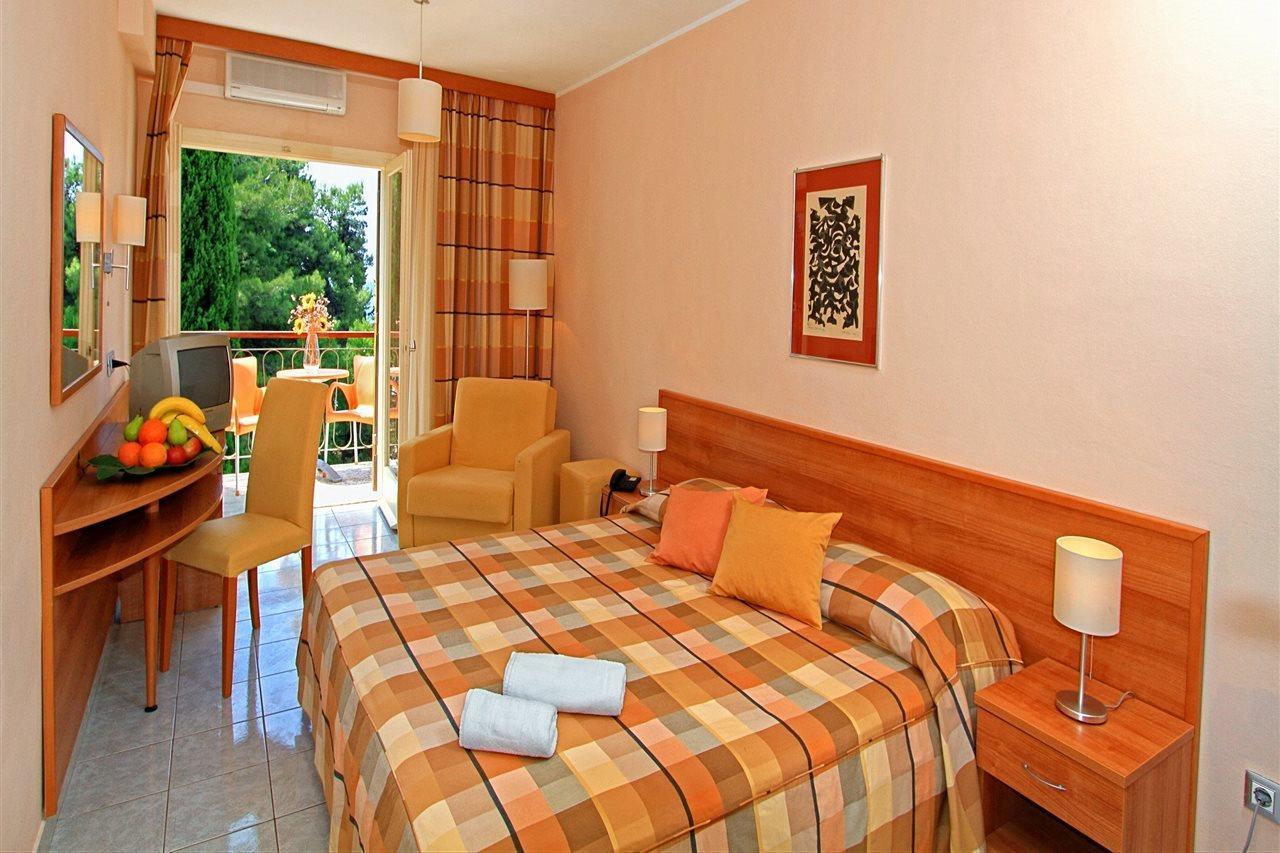 Aminess Vival Casa Velaris Hotel Supetar Eksteriør billede