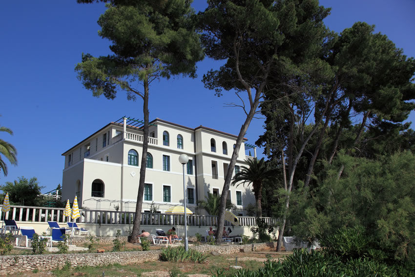Aminess Vival Casa Velaris Hotel Supetar Eksteriør billede